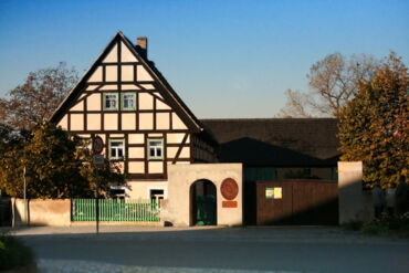 Das Foto zeigt die Außenansicht des Bauernmuseums in Zabeltitz.